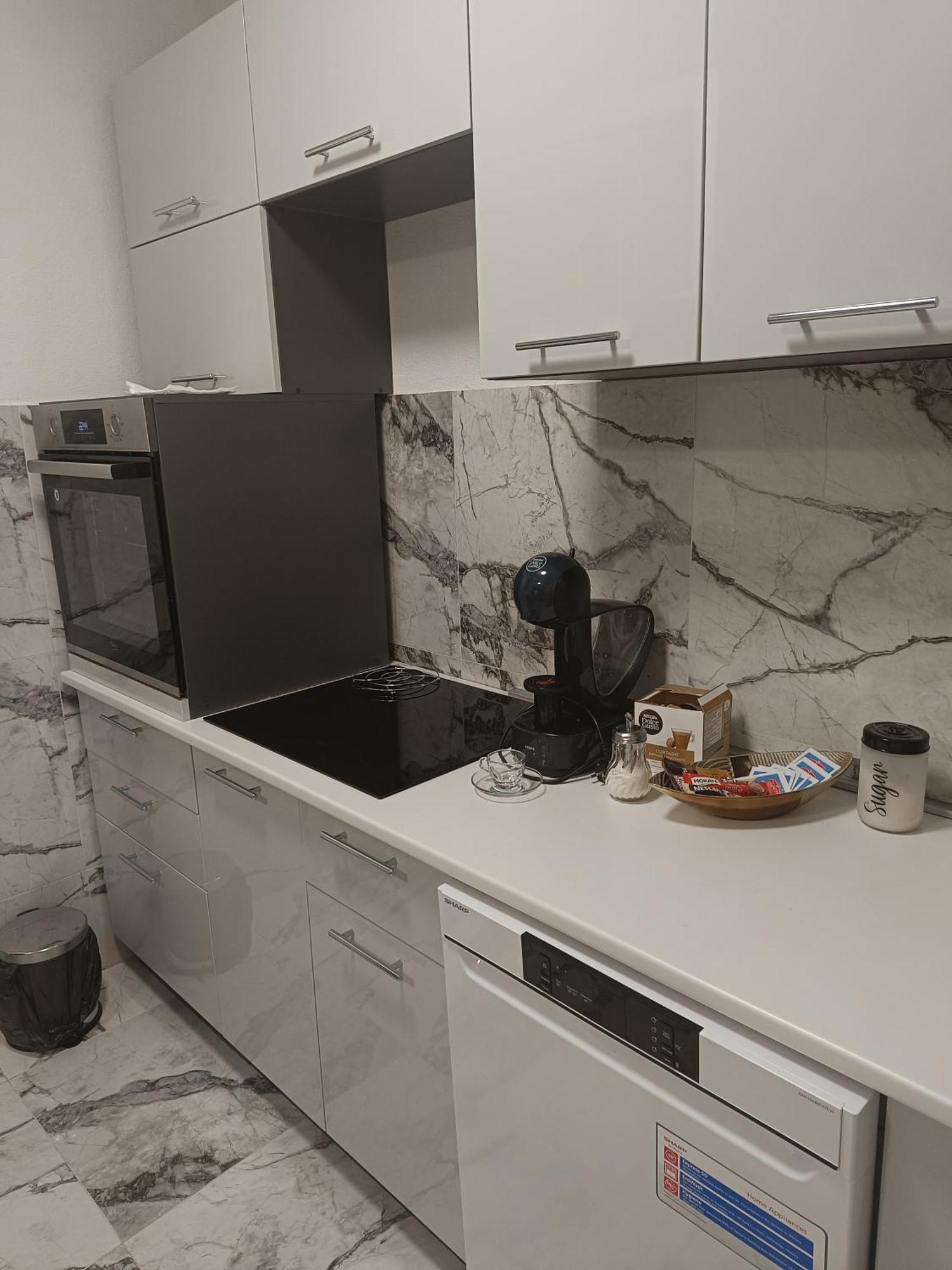 Matija Airport Apartment 미트로비처 외부 사진
